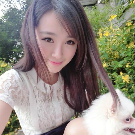 微商套图自拍真实素材个人生活照美女一人900多张图片+送20套视屏