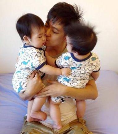 林志颖晒9个月双胞胎宝宝