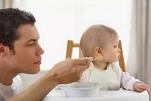 宝宝偏食的原因及解决方法