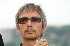 莱奥&middot;卡拉克斯