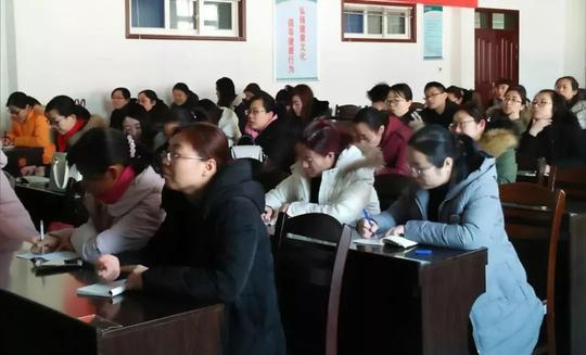 教育正文此次培训,由普外一科主管护师史文艳系统讲述了急救诊断