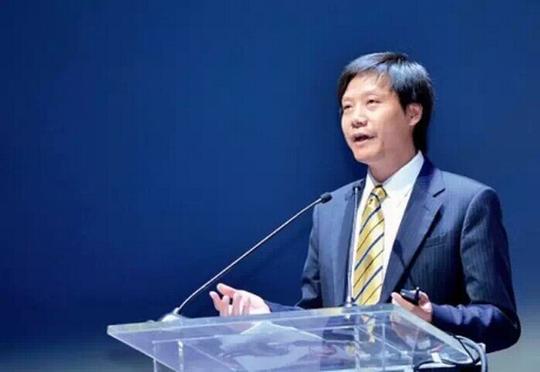 两年读完大学,40岁最后一次创业,他的成功之路却和马云截然不同