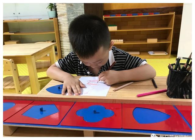究竟是什么原因导致孩子做事磨蹭