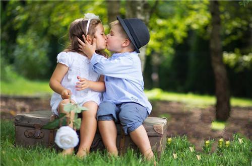 第一次亲亲什么感觉