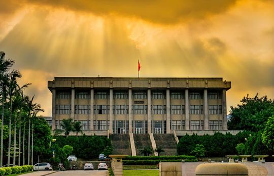 为此园区专门为台湾创业青年开辟了台享驿站,为港澳和华侨青年开辟了