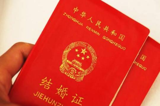 农村朋友注意,以后房产证写你的名字,也不代表房子是