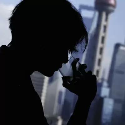 “嗯，不再期待了”丧男生头像,男生,伤感,黑白,快手