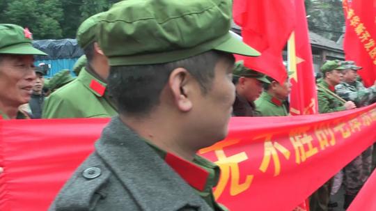 红歌《战士歌唱东方红》,毛国臣滦县三中演唱