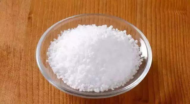 秋天宝宝热水泡脚好吗
