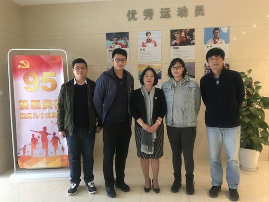走出去学习创新创业经验,以运动员刻苦训练,永不言败,勇攀高峰精神