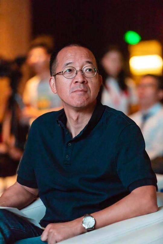 他曾是北大学霸，出身农村被看不起，如今逆袭早已成千亿富豪