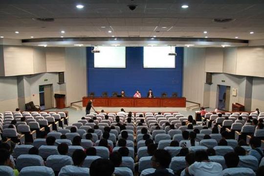 创新分享成长——贵工程举办大学生创新创业交流会