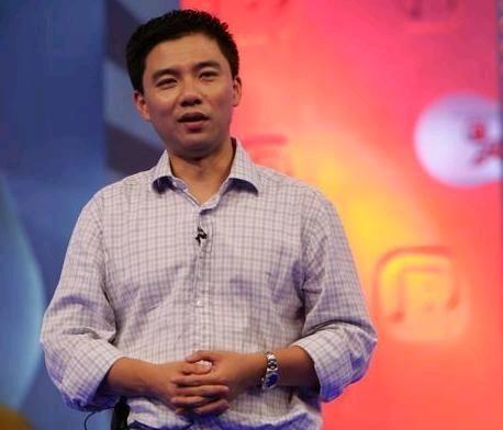 弃百万年薪回国创业,4年赚到20亿再回美国养老,捐1亿美元给