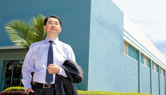 大学老师教他卖书,毕业后他找这个老师一起创业,如今身家20亿!