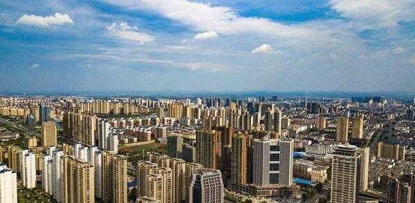 景点,吸引了很多的游客前往,美景可谓是引人入胜,再看新余市的规模