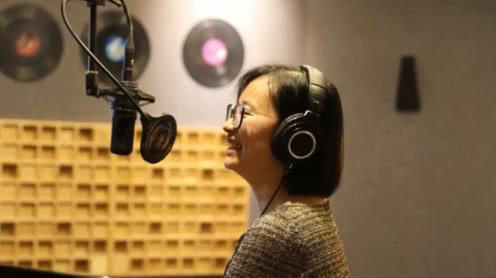 这种礼物正在杭州越来越流行:走进录音棚记录当下声音，留存最丰富回忆