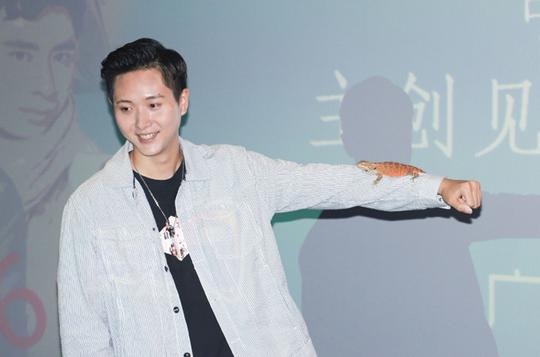 影片根据真实故事改编,主要讲述的是90后大学生热血创业的奋斗历程,片
