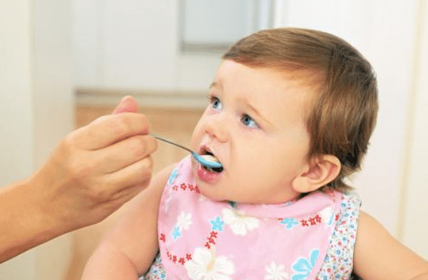 母乳宝宝如何判断是否积食