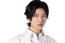 站在河流里写一封长信(李东秦)