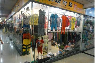 南油超大型服装批发市场缤纷泰力营业中童装旺铺转让