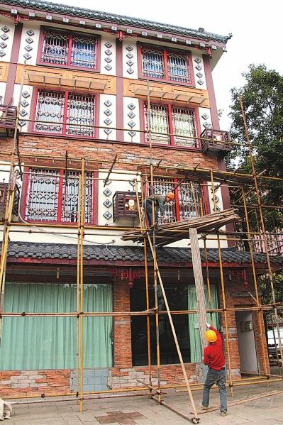 "我的房子一楼是门市,本来可以开餐馆做生意的,自从瓷砖开始