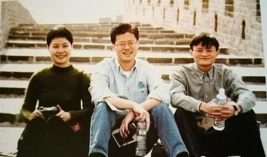 马云传奇式的成功，“贵人相助”的因素有多大?