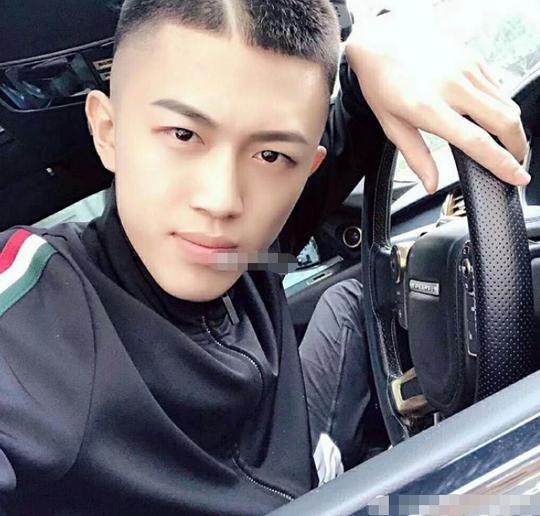 快手网红牌牌琦高调直播，官方的态度让人傻眼，网友：这么宠的吗