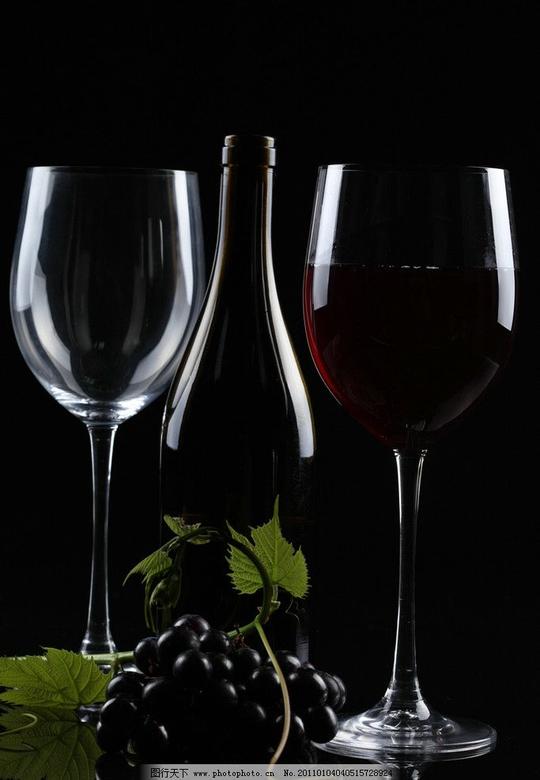 葡萄酒香槟高脚杯玻璃杯葡萄藤酒杯节日素材节日庆祝
