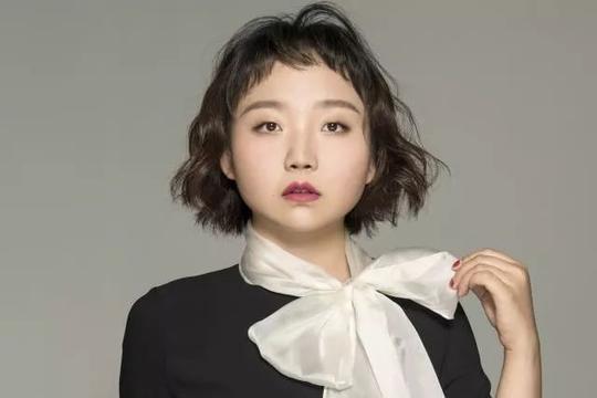 易姐对话辣目洋子:揭秘佛系少女的短视频创业之路