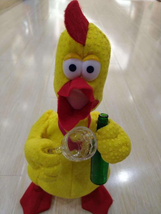 抖音同款电动啤酒鸡毛绒玩具麦霸惨叫鸡公仔网红小黄鸡公仔