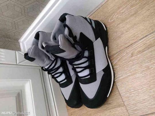 看了那么多timberland,看一双冷门鞋-adidasdayone