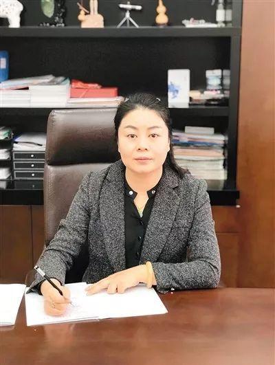 人物:"创业不靠老爸要靠自己"——访西安吉源企业集团副总裁兰洁