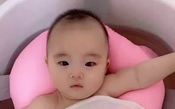 宝宝洗澡怎样不会受凉