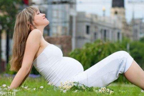孕妇吃的食物会导致胎儿畸形吗