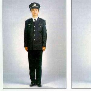 1999年改革的新式警服