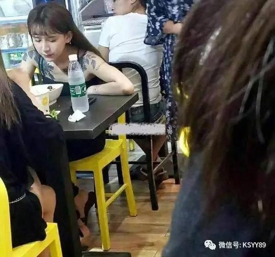 快手网红二馿的拍视频以损害共享单车来宣扬粉丝爱护共享单车,网友说