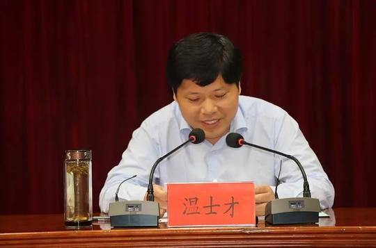 区委常委,组织部部长,党校校长温士才