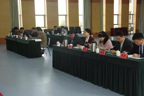 睿泰集团董事长,总裁艾顺刚荣获镇江市"十佳青年创业先锋"称号