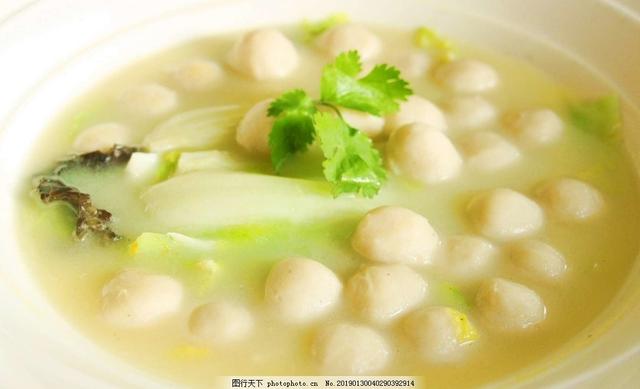 白萝卜墨鱼丸汤的做法