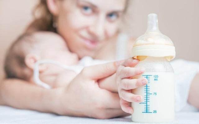 上班族妈妈怎样挤出和保存母乳
