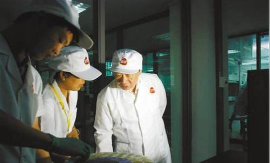 50岁辞职创业靠蹬三轮卖汤圆狂赚了31亿