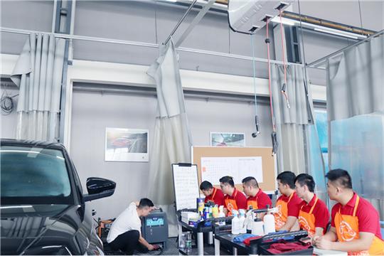 汽车美容行业前景怎么样，在上海博世汽修学校培训学习汽车美容有哪些优势?