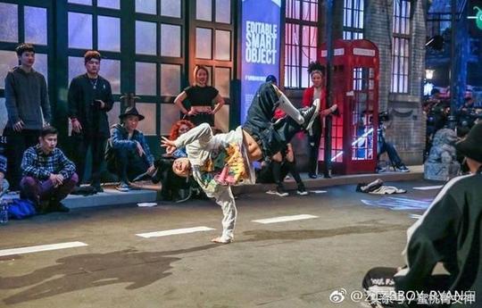 这就是街舞哪个舞种最出肌肉型男,韩庚队bboy龙仔炸场