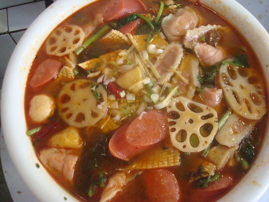 葱姜蒜辅料郫县豆瓣酱干辣椒~麻油~红油~猪油麻辣烫的做法步骤