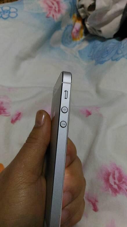 备用神机。在联通公司买的合约机。32g的纯