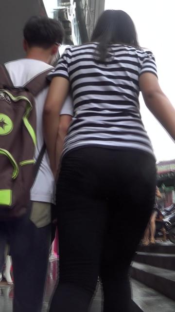 翘臀撸管健身运动表情