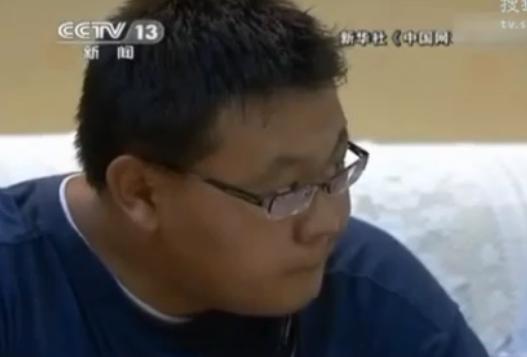 记者表示想亲身体验一下,但闫大师表示拒绝:这种力道在没练过太极的人