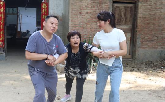 农村母亲得重病，为救母亲儿女不惜卖房卖车，看完泪目了