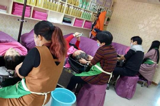 热烈祝贺湖南娄底市庆翠堂茶麸养发馆10月31日盛大开业!