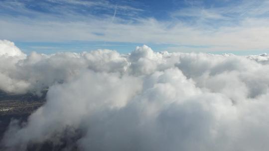 天空云_2560x1440_高清视频素材下载(编号:1512596)
